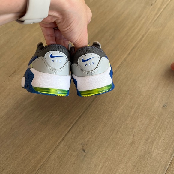 Toddler Nike Air Max - Picture 2 of 7